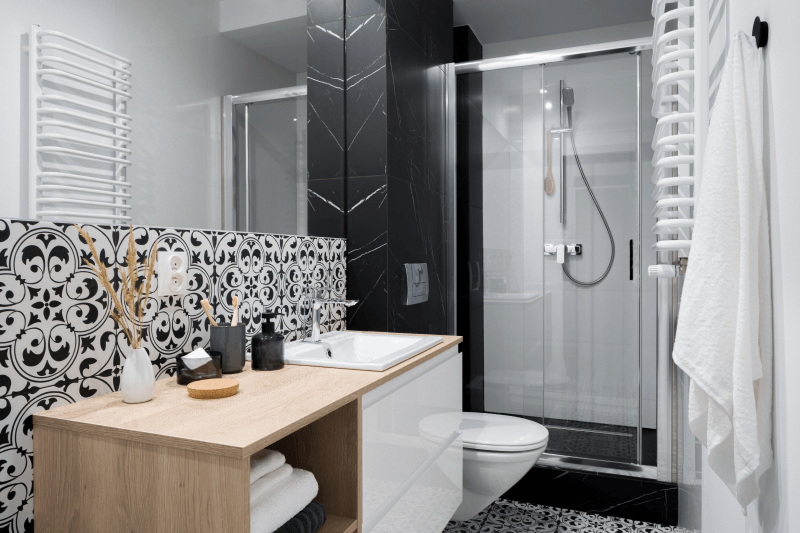 Banheiro preto e branco é a combinação clássica | Blog da Tenda