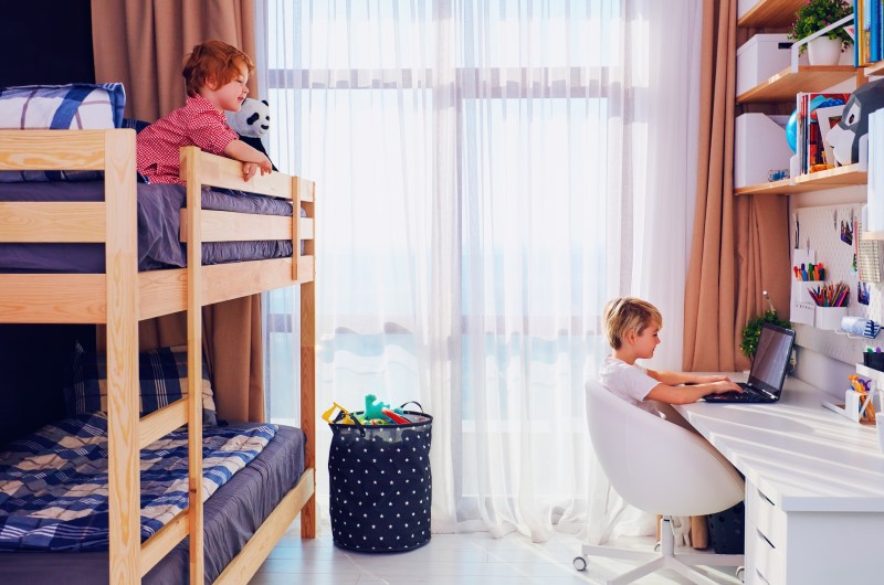 Móveis planejados para quartos: como escolher? | Foto de um quarto infantil com móveis planejados | Casa e decoração | Blog da Tenda