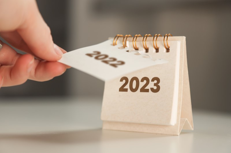 Eu Dou Conta de 2022 | Foto de um calendário de 2023 | Como limpar o seu nome
